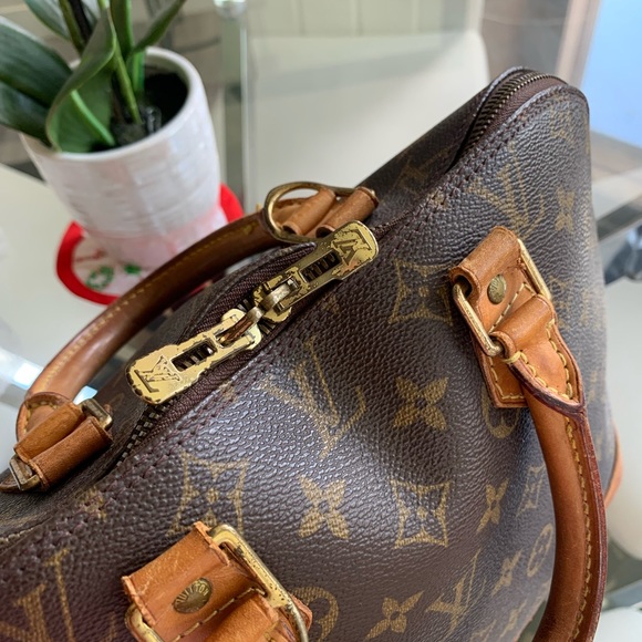 Louis Vuitton - Picture 6 of 14